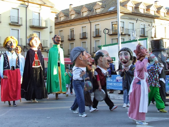 gigantes y cabezudos2014